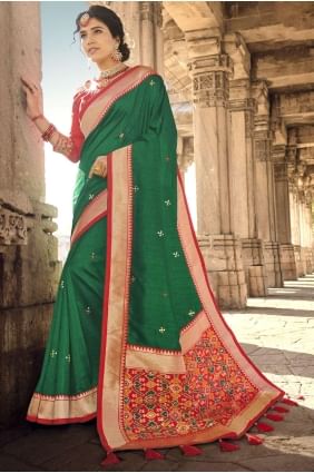 Green Lace border karva chauth Banarasi Saree in Banarasi silk SR22537