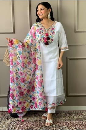 Viscose Embroidered Off white Suit with Dupatta SK154680