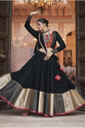Black Lehenga Choli in Embroidered Viscose LC7941