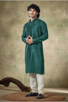 Green Embroidered Men Kurta in Viscose KURR281