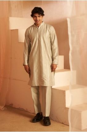 Embroidered Silk Men Kurta in Light green  with Dupatta KURR387