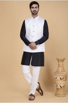 Banarasi silk Embroidered Black Men Kurta with Dupatta KURR238