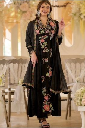 Georgette Black Salwar Kameez in Embroidered SK15855