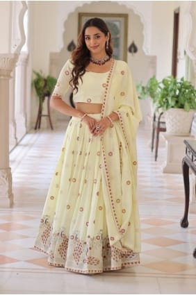 Silk Lehenga Choli in Cream with Thread LC8947