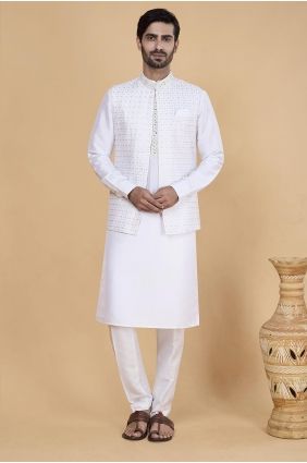 Off white Men Kurta in Embroidered Banarasi silk KURR232