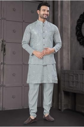 Pista Men Kurta in Embroidered Viscose KURR461