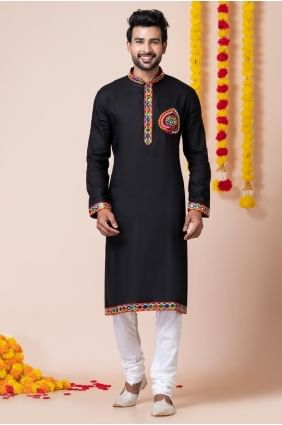 Black Men Kurta with Embroidered Rayon KURR32