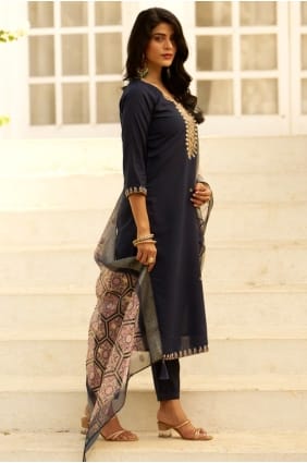Navy blue Salwar Kameez in Silk with Embroidered SK156080