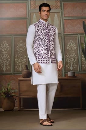 White Men Kurta in Embroidered Silk KURR604