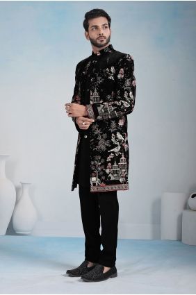 Black Embroidered Velvet Men Kurta KURR248