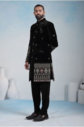 Black Men Kurta in Velvet with Embroidered KURR249