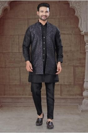 Weaving Silk Men Kurta in Black KURR464